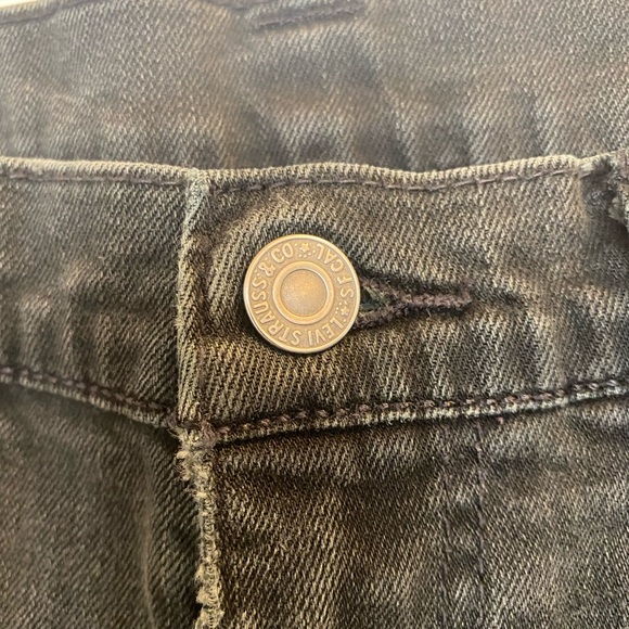 Vintage Levi’s 511 Black distressed jean shorts - Picture 4 of 14